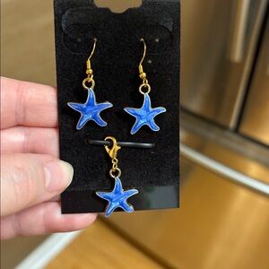 Bold new 3pc set blue Starfish gold tone Earrings w matching pendant charm.